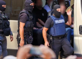 Κρητική μαφία: Τριψήφιο αριθμό εμπλεκομένων βλέπουν οι δικηγόροι -Στη φυλακή 6 άτομα – Στον ανακριτή αύριο τα 2 αδέρφια (βίντεο)