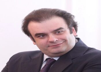 Άρθρο Πιερρακάκη στον Economist: Η Ευρώπη πρέπει να ακούσει τον Μάριο Ντράγκι