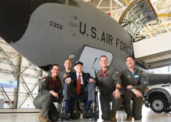 Τζον Λακαντού: Πέθανε ο τελευταίος πιλότος του «αιματοβαμμένου» 100ού Σμήνους στον Β΄ Παγκόσμιο