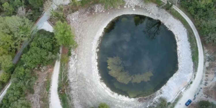 Ξηρασία στην Ήπειρο: Η λίμνη Βηρού σε πρωτοφανή κατάσταση