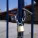 Τα σχολεία που κλείνουν και το κράτος που κοιμάται
