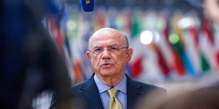 Θρίλερ με το καλώδιο Ελλάδας – Κύπρου: Ο Μάκης ο Κεραυνός που τινάζει στον αέρα την ηλεκτρική σύνδεση και οι ποινικές ευθύνες που ερευνά η Ευρωπαϊκή Εισαγγελία