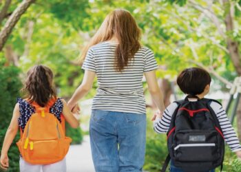 Αντίστροφη μέτρηση για το επίδομα παιδιού – «Κλειδώνει» η αύξηση