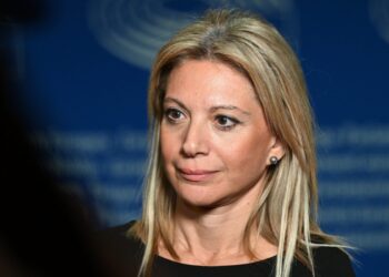 Δημοσκόπηση – βόμβα: Τι ποσοστά πιάνει το «κόμμα Καρυστιανού»; Πού κινούνται Τσίπρας και Σαμαράς;