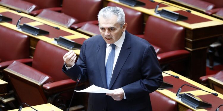 Ο Μάξιμος Χαρακόπουλος προτείνεται για τη θέση του γραμματέα της ΚΟ της ΝΔ