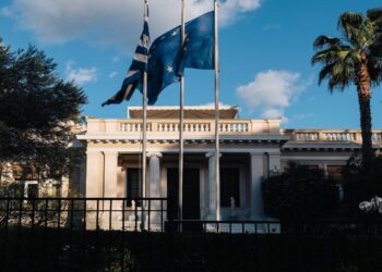 Μαξίμου: Η κακή σχέση του ΠΑΣΟΚ με τα … μαθηματικά και η επιχείρηση «φέρτε πίσω τα κλεμμένα»