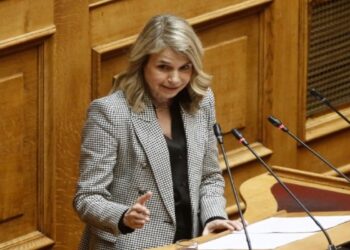 Μιλένα Αποστολάκη: Ζητά παρέμβαση του Γιάννη Στουρνάρα για την Εθνική Τράπεζα