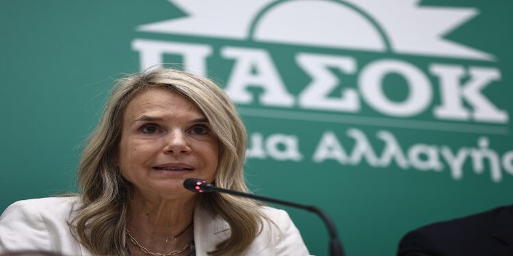 ΠΑΣΟΚ: Τέσσερις άξονες για την αντιμετώπιση του ιδιωτικού χρέους και την προστασία των δανειοληπτών