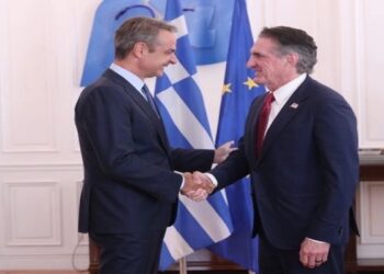Συνάντηση Μητσοτάκη με τον Υπουργό Εσωτερικών των ΗΠΑ: «Να επεκτείνουμε τη συνεργασία μας»