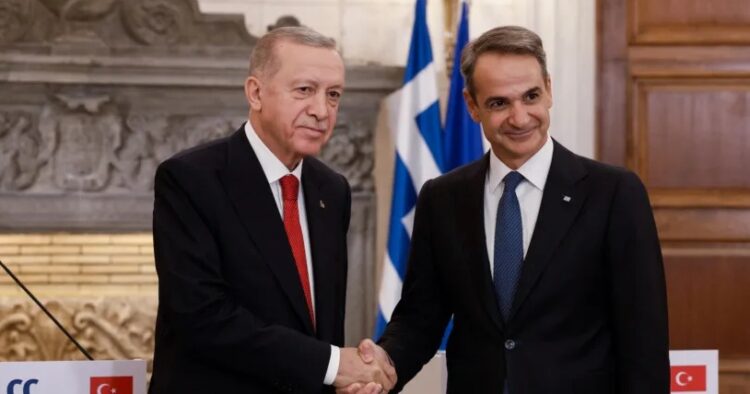 Πυρά από την αντιπολίτευση για την αναβολή της συνάντησης Μητσοτάκη – Ερντογάν: Υποτιμάται η Ελλάδα