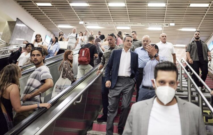 Μητσοτάκης: Στο σταθμό μετρό Συντάγματος ενόψει της 24ωρης τα  Σάββατα