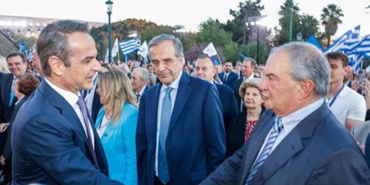 Η συνάντηση των τριών στη Ρηγίλλης