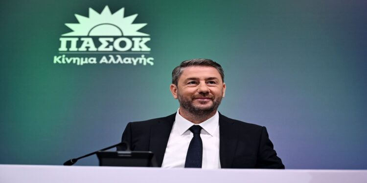 Γιατί χαμογελούν στη Χαριλάου Τρικούπη – Τι κέρδισε το ΠΑΣΟΚ μετά τη ΔΕΘ;