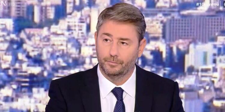 Ανδρουλάκης για συντροφικά μαχαιρώματα: «Όχι στην εσωστρέφεια»