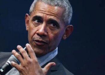 Νέα ένταση με επίκεντρο τον Κίμελ: Ο Ομπάμα κατηγορεί την κυβέρνηση Τραμπ για απόπειρα φίμωσης των ΜΜΕ