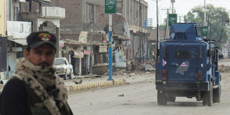 Πακιστάν: Τουλάχιστον 11 νεκροί σε βομβιστική επίθεση σε πολιτική συγκέντρωση