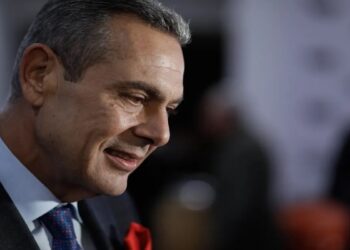 Πάνος Καμμένος: «Αν συνεχίσουν τον πόλεμο, θα κατέβω πάλι στην πολιτική»