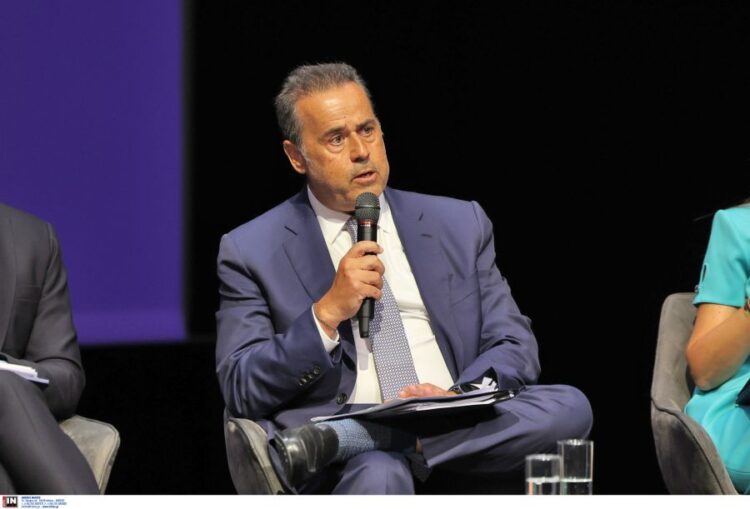 Λογύδριο Παπασταύρου κατά Τσίπρα: Ένας είναι ο πατριωτισμός – Δεν υπάρχει νέος και παλιός