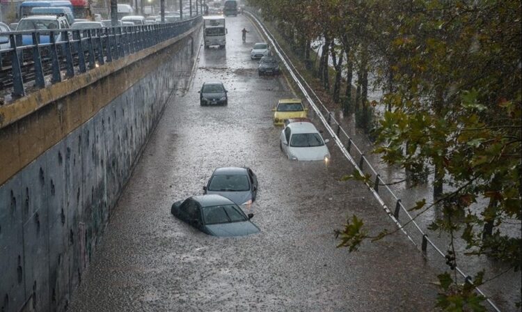 «Βορά» στις κακοκαιρίες η Αττική: Ποιος είναι ο μεγαλύτερος κίνδυνος
