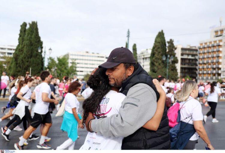 Πάνο Ρούτσι: Η αυθόρμητη αλληλεγγύη στον πατέρα από τους Δρομείς του «Race for the Cure» (εικόνες)
