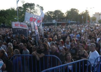 Συλλαλητήρια για τα Τέμπη: Είκοσι προσαγωγές και δύο συλλήψεις από την ΕΛΑΣ