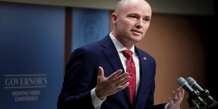 Θανατική ποινή για τον δολοφόνο του Τσάρλι Κερκ ζητά ο κυβερνήτης της Γιούτα