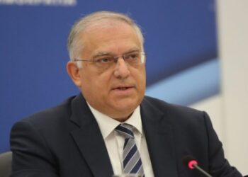 Θεοδωρικάκος καλεί τα σούπερ μάρκετ για έμπρακτη κοινωνική ευθύνη: «Μειώστε τις τιμές σε 1.000 κωδικούς»