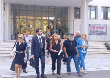 Τέμπη: Στο στόχαστρο των συγγενών  ο προϊστάμενος της Εισαγγελίας Λάρισας –  Καταγγέλλουν παραλείψεις και στη δικογραφία (βίντεο)