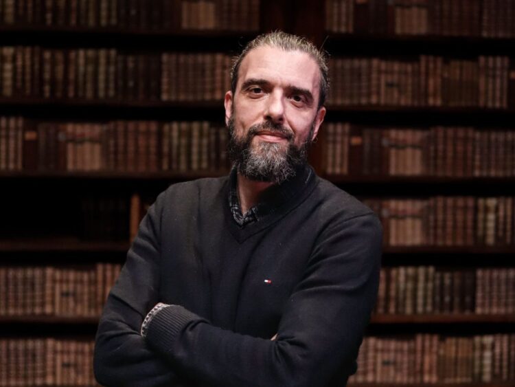 Τσαφούλιας: «Στερούμε από τους γονείς των Τεμπών να κάνουν ό,τι θέλουν με τις σορούς των παιδιών τους»