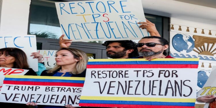 Ο Τραμπ τερμάτισε το πρόγραμμα προστασίας μεταναστών από τη Βενεζουέλα