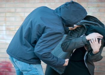 Νέο περιστατικό βίας ανηλίκων στη Θεσσαλονίκη: Επίθεση με ξύλα δέχτηκε ένας 13χρονος και δύο φίλοι του