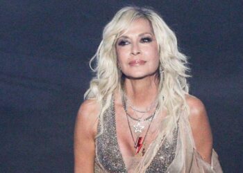 Άννα Βίσση: Την αποθέωσαν 60.000 φαν της στο Καλλιμάρμαρο (βίντεο)