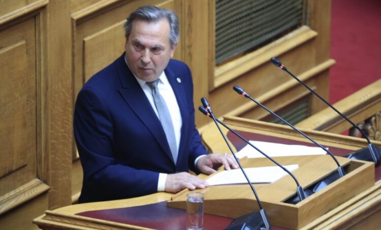 NIKH: Διέγραψε τον βουλευτή που ψήφισε την πρόταση της ΝΔ στο σκάνδαλο ΟΠΕΚΕΠΕ