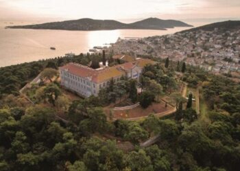 Λακωνικός, παρουσία Τραμπ ο Ερντογάν για Θεολογική Σχολή της Χάλκης: Θα κάνουμε ό,τι μας αναλογεί