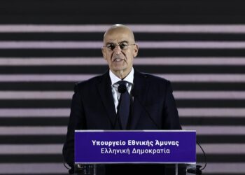 Η Κυβέρνηση θα αλλάξει το μνημείο του Άγνωστου Στρατιώτη!