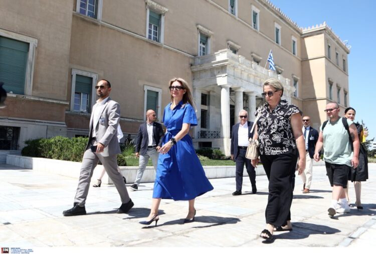 Διαψεύδει τα περί νέου αιτήματος η Μαρία Καρυστιανού