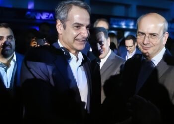 Ο Ευρυβιάδης στο… Ευρύ κοινό, ο πράσινος gentleman της Θεσσαλονίκης, τα μαλλιά του Χατζηδάκη και η ρητορική του Κυριάκου