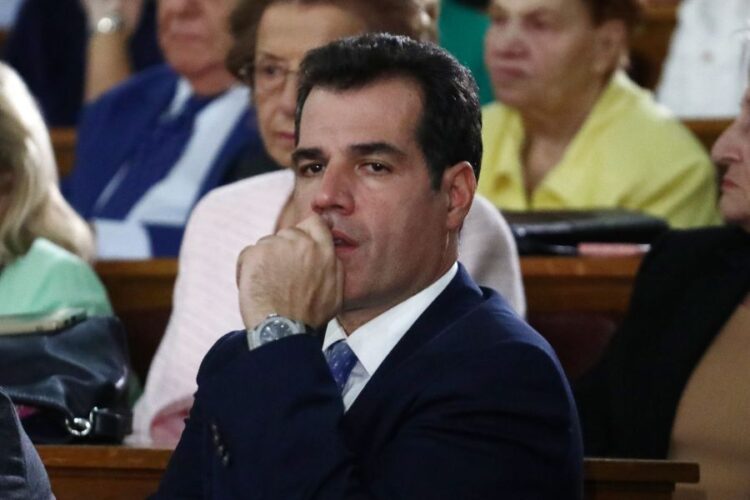 Ανοίκεια επίθεση Πλεύρη σε Λαζόπουλο για τον Άγνωστο Στρατιώτη