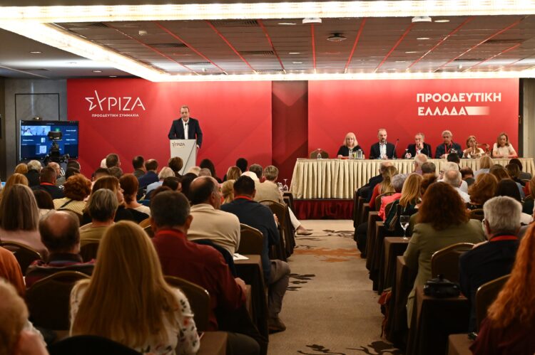 Εκνευρισμός στον ΣΥΡΙΖΑ για τα σενάρια για νέες αποχωρήσεις 