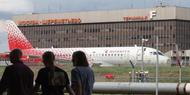 Αναχαιτίστηκαν ουκρανικά drones με κατεύθυνση τη Μόσχα – Αναστολή πτήσεων σε αεροδρόμια