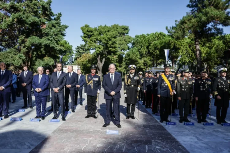 Θεσσαλονίκη, η πόλη που ξέρει να διαβάζει σιωπές