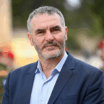 Μανόλης Χνάρης