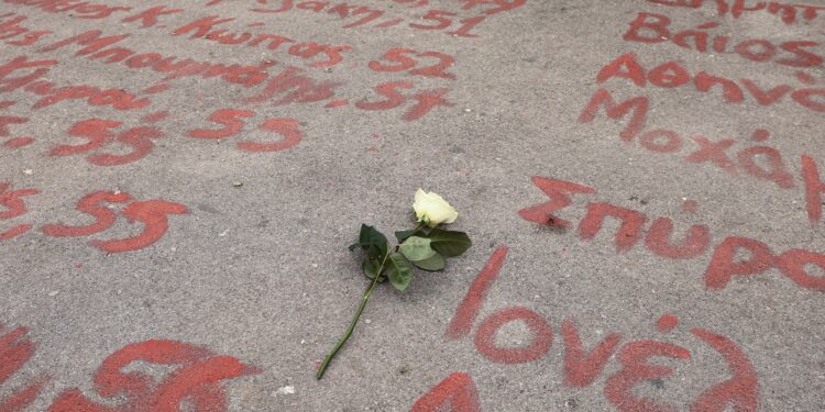 Live η συζήτηση στη Βουλή για τον Άγνωστο Στρατιώτη