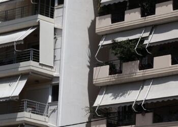 Στεγαστική κρίση: Όνειρο απατηλό όχι μόνο η αγορά αλλά και η ενοικίαση