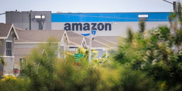 Μαζικές απολύσεις ανακοίνωσε η Amazon