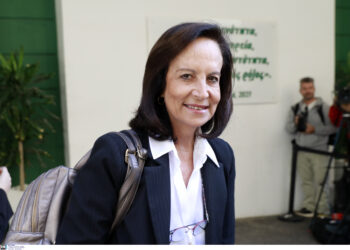 Μετά την κατακραυγή τα γυρνάει η Άννα Διαμαντοπούλου: «Απόλυτος σεβασμός στην κα. Καρυστιανού»