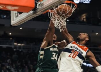 Ξεκίνημα με το «δεξί» για Μπακς στην πρεμιέρα του ΝΒΑ, ασταμάτητος ο Αντετοκούνμπο