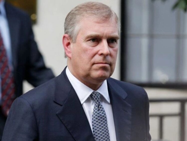 Σκάνδαλο Έπσταϊν: Ο πρίγκιπας Άντριου παραιτείται από τους βασιλικούς τίτλους του