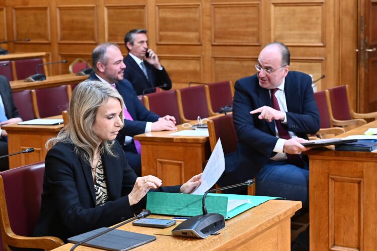 Καρφί Λαζαρίδη για ΠΑΣΟΚ και απάντηση Αποστολάκη