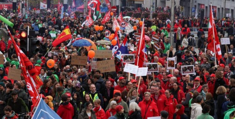 Βέλγιο σε κρίση: Μια μέρα μετά την γενική απεργία παραιτήθηκε ο υπουργός Προϋπολογισμού